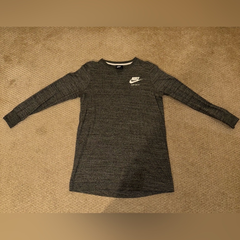 Barely Worn Nike Light Gray T-shirt Dress Size Medium